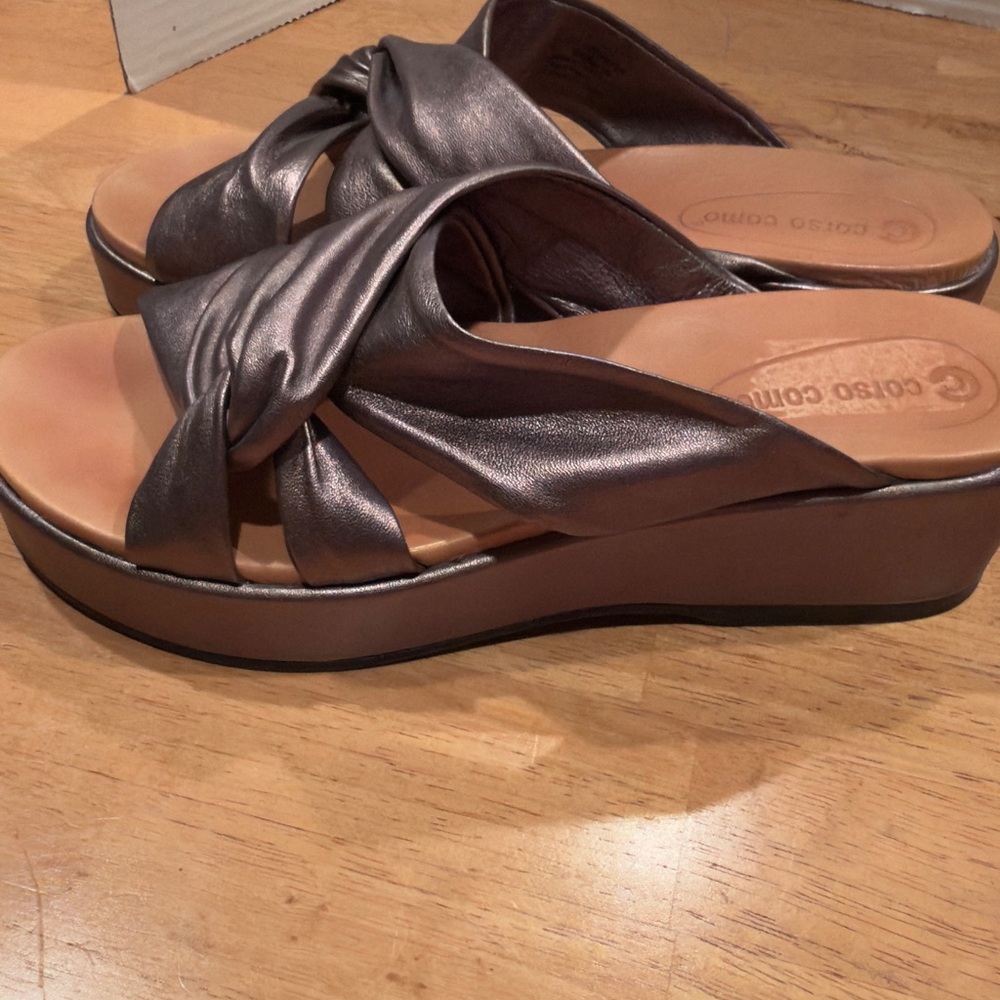 Coclico‎ Women's Shiny Bronze Platform Sandals